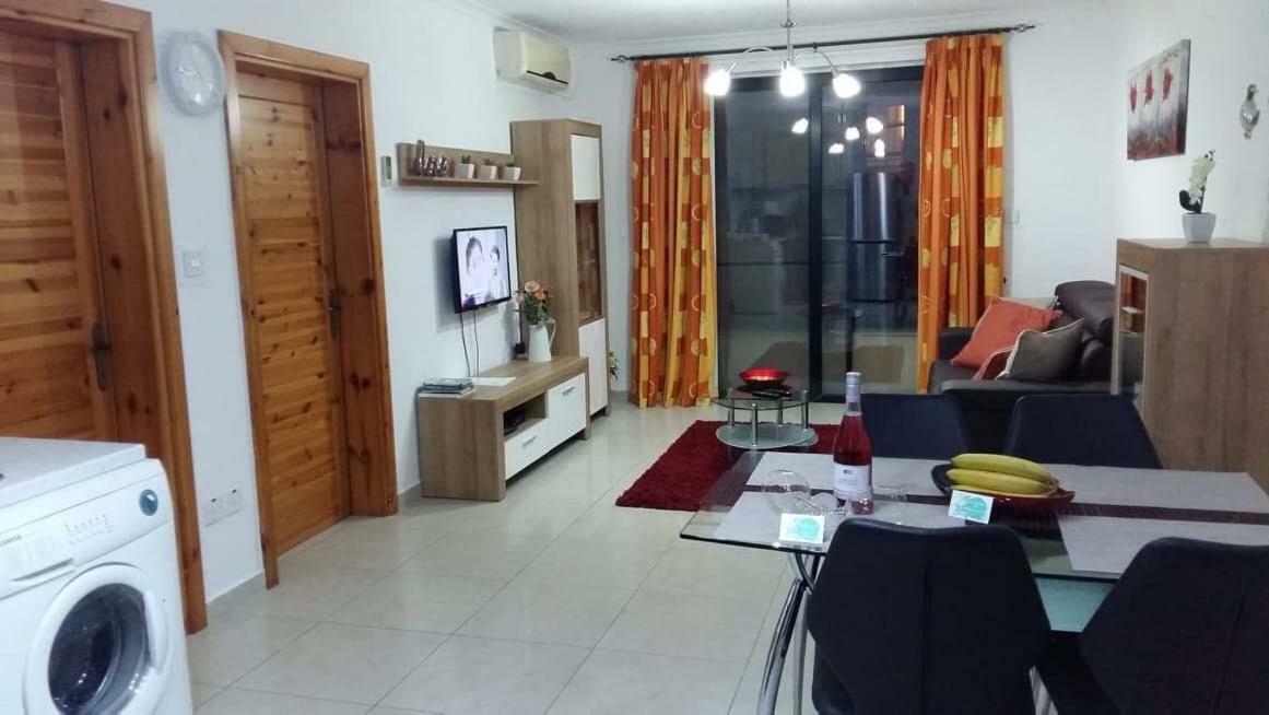Comfort Apartment No. 16, Daffodil Court San Pawl il-Baħar Zewnętrze zdjęcie